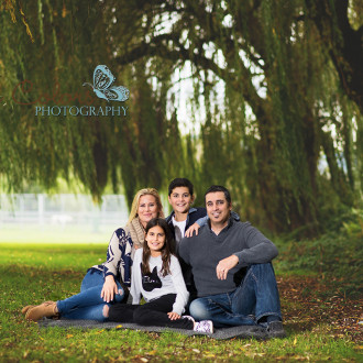 Family Outdoor location photographer Abbotsford Fraser Valley