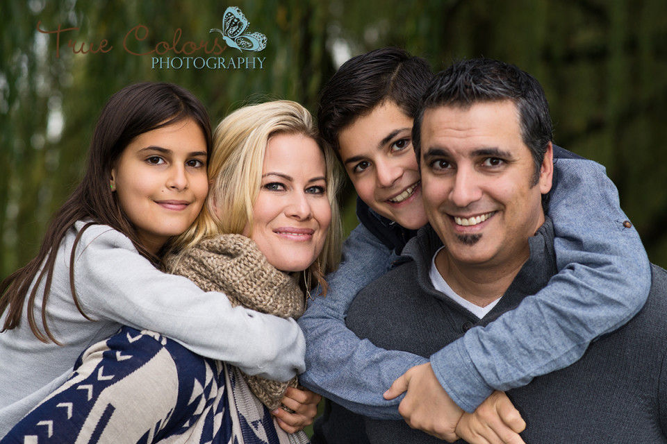 Family Outdoor location photographer Abbotsford Fraser Valley