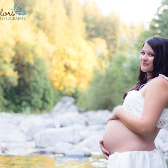 Abbotsford Maternity photographer true colors photography