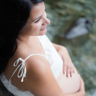 Abbotsford Maternity photographer true colors photography