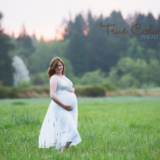 Abbotsford Fraser Valley Maternity Photographer