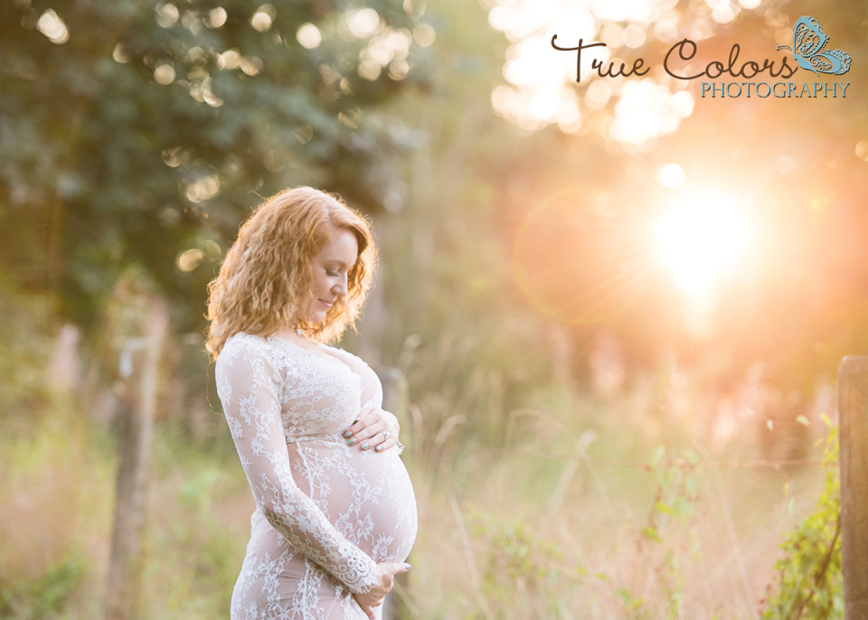 Maternity Photographer Abbotsford fraser valley studio and outdoor baby bump photography
