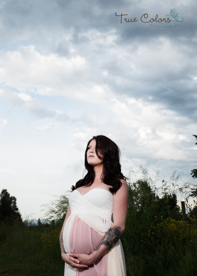 Maternity Photographer Abbotsford fraser valley studio outdoor