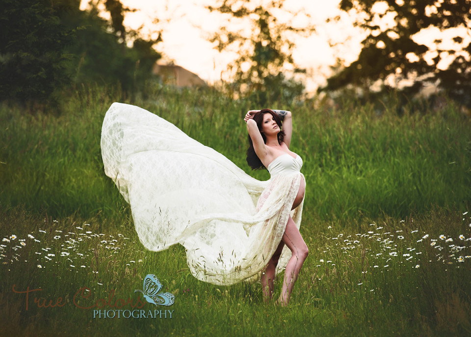 Maternity Photographer Abbotsford fraser valley studio outdoor