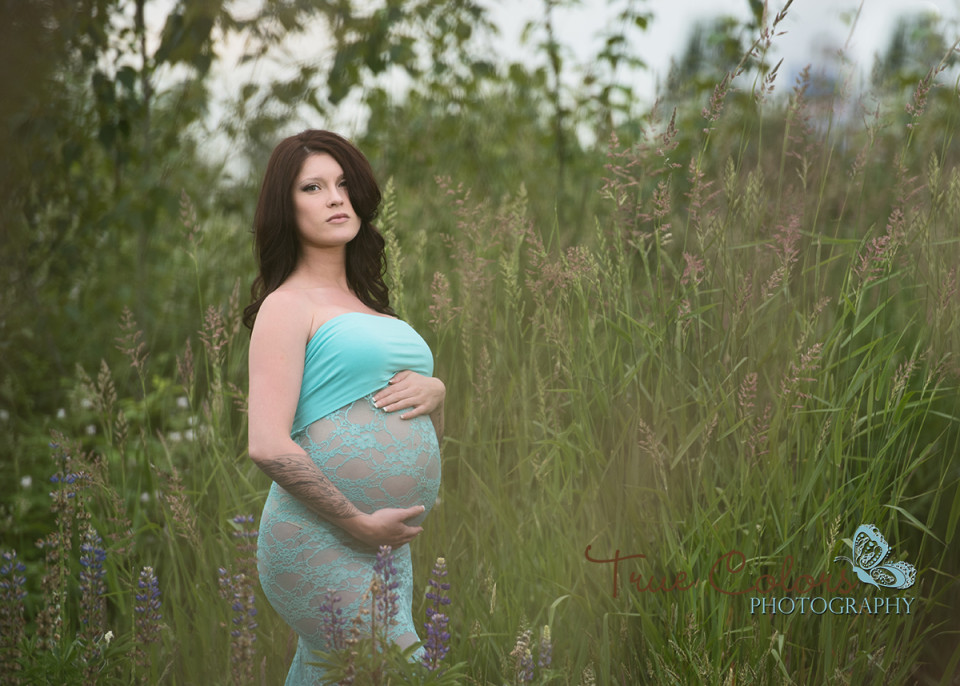 Maternity Photographer Abbotsford fraser valley studio outdoor