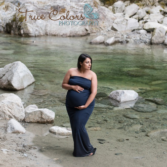 Maternity Photographer Abbotsford fraser valley studio outdoor