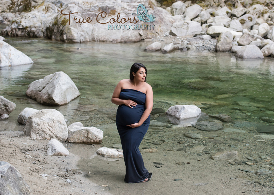 Maternity Photographer Abbotsford fraser valley studio outdoor