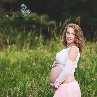 Maternity Photographer Abbotsford fraser valley studio and outdoor baby bump photography