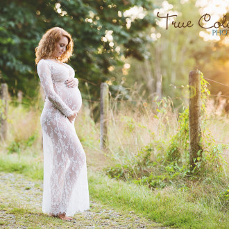 Maternity Photographer Abbotsford fraser valley studio and outdoor baby bump photography