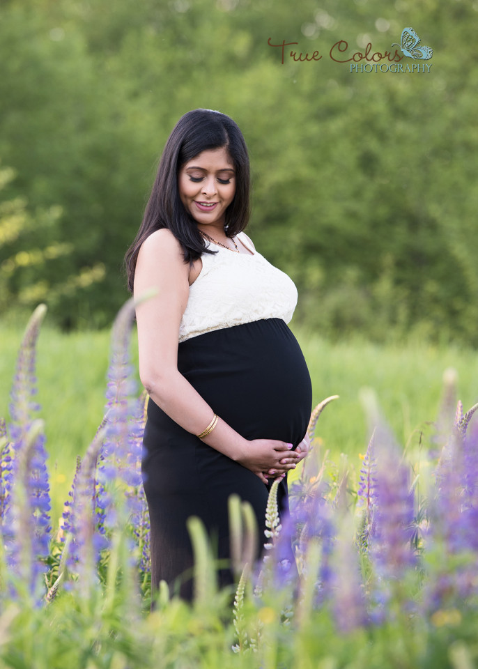 Maternity Photographer Abbotsford fraser valley studio outdoor