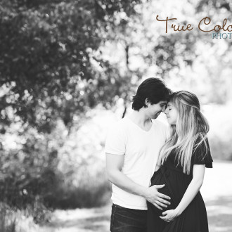 Maternity Photographer Abbotsford fraser valley studio outdoor