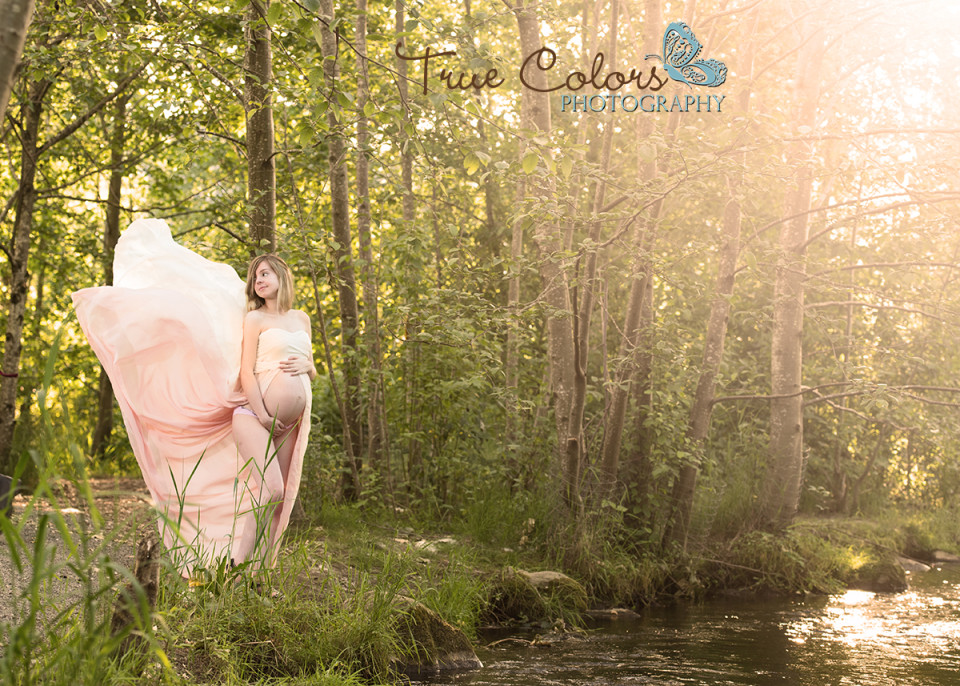 Maternity Photographer Abbotsford fraser valley studio outdoor