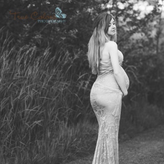 Maternity Photographer Abbotsford fraser valley studio outdoor