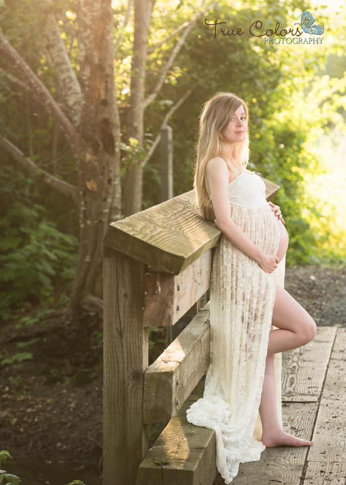 Maternity Photographer Abbotsford fraser valley studio outdoor