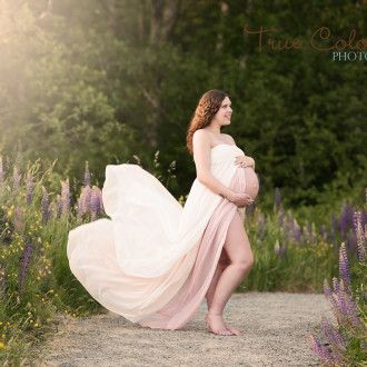 Maternity Photographer Abbotsford fraser valley studio outdoor